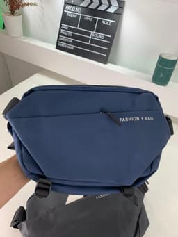 Sac de Poitrine Fashion Bag pour hommes avec bandoulière LX066 – حقيبة أغراض رجالية 2