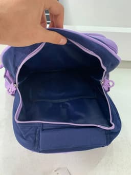 Sac à Dos Enfant Ludique avec Plusieurs Compartiment et un Peluche LM-5122 Bleu Nuit et Mauve – حقيبة ظهر للأطفال أزرق ليلي وبنفسجي 5