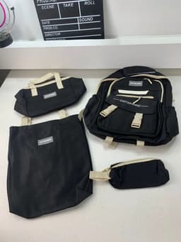 Ensemble de sac à dos kawaii 4Pcs avec porte manger isotherme noir – طقم محفظة مع حقيبة حفظ الطعام 4