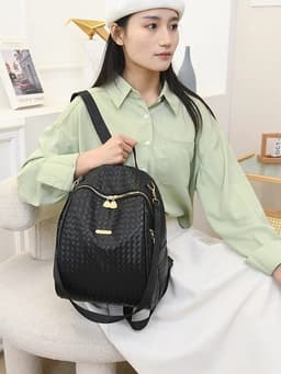 Sac à Dos Femme en Cuir Tressé Élégant avec Ceinture D'Épaule Convertible - حقيبة ظهر جلدية للنساء بتصميم فاخر 2