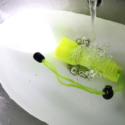 Lampe Torche Sous-Marine Étanche jusqu’à 25 mètres – مصباح تحت السباحة تحت الماء 7