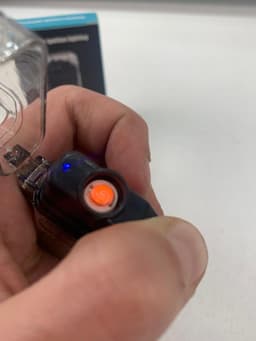 Bri-quet et Lampe Torche LED Portable – مصباح محمول مع ولا-عة 2