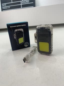 Bri-quet et Lampe Torche LED Portable – مصباح محمول مع ولا-عة 5